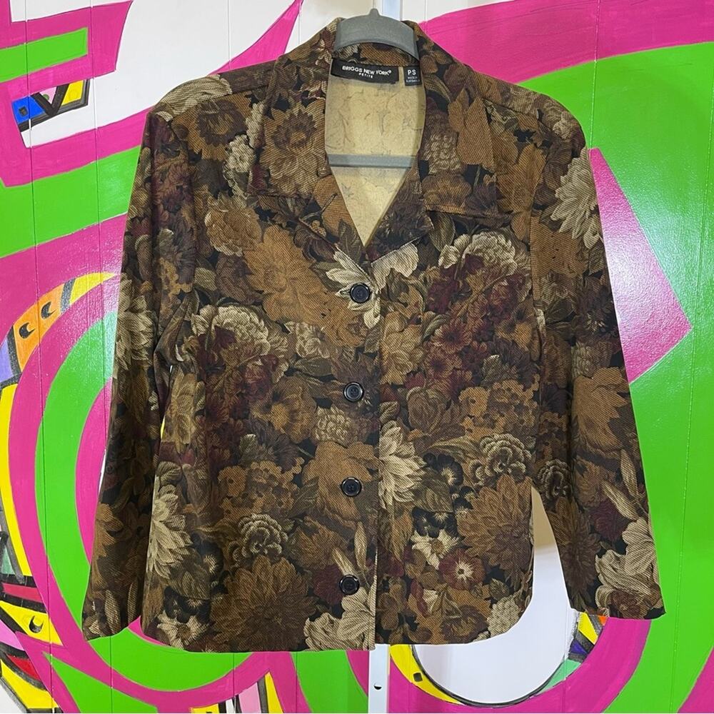 Briggs New York Petite, Floral Light Jacket. Size Small Petite. Excellent cond!